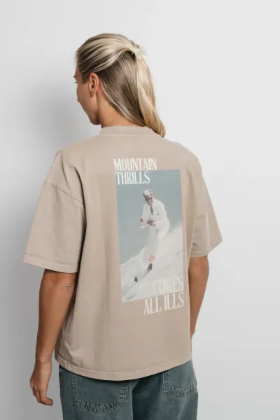 Pre Aprés Mountain Medic Oversized Heavy Tee
